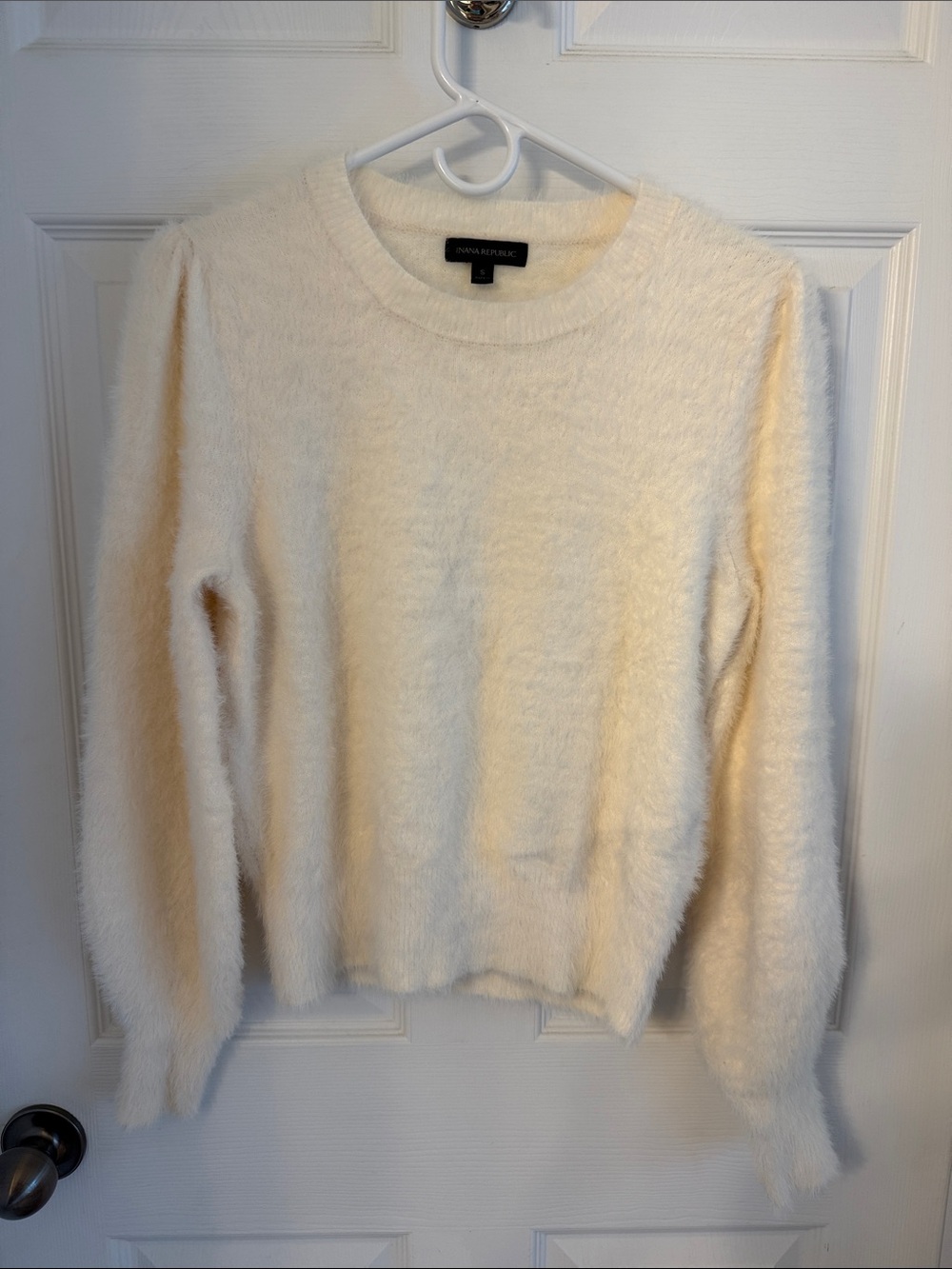 Banana republic super soft fuzzy sweater size small